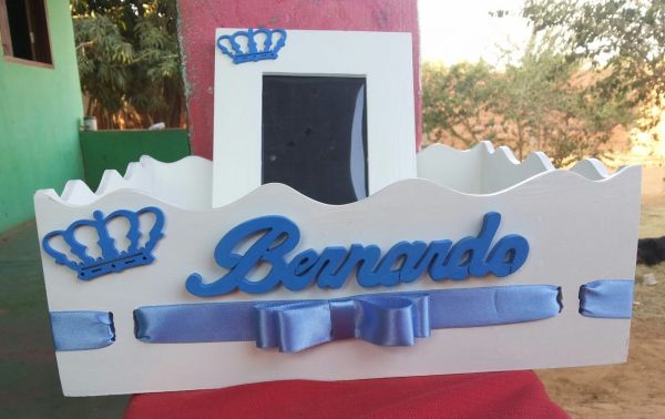 PORTA RETRATO COM BANDEJA